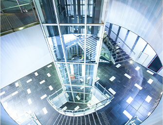 What Is the Difference Between a Lift Escalator and Horizontal Moving Walk Escalator?